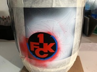 Haus der Bestattung - Urne Airbrush FCK
